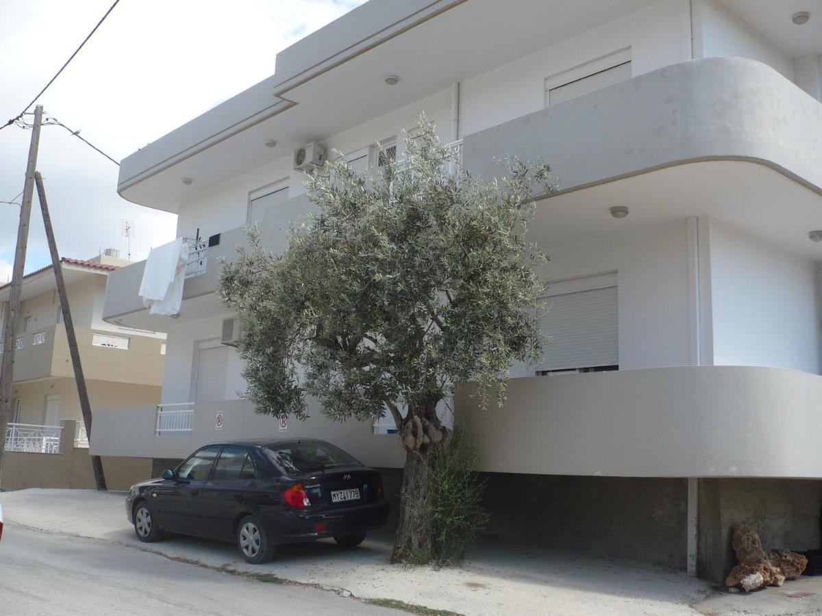 Antonios Apartments อาร์คานเยโลส ภายนอก รูปภาพ