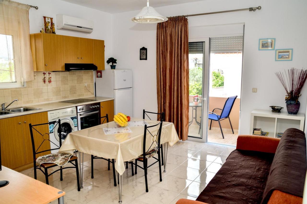 Antonios Apartments อาร์คานเยโลส ภายนอก รูปภาพ